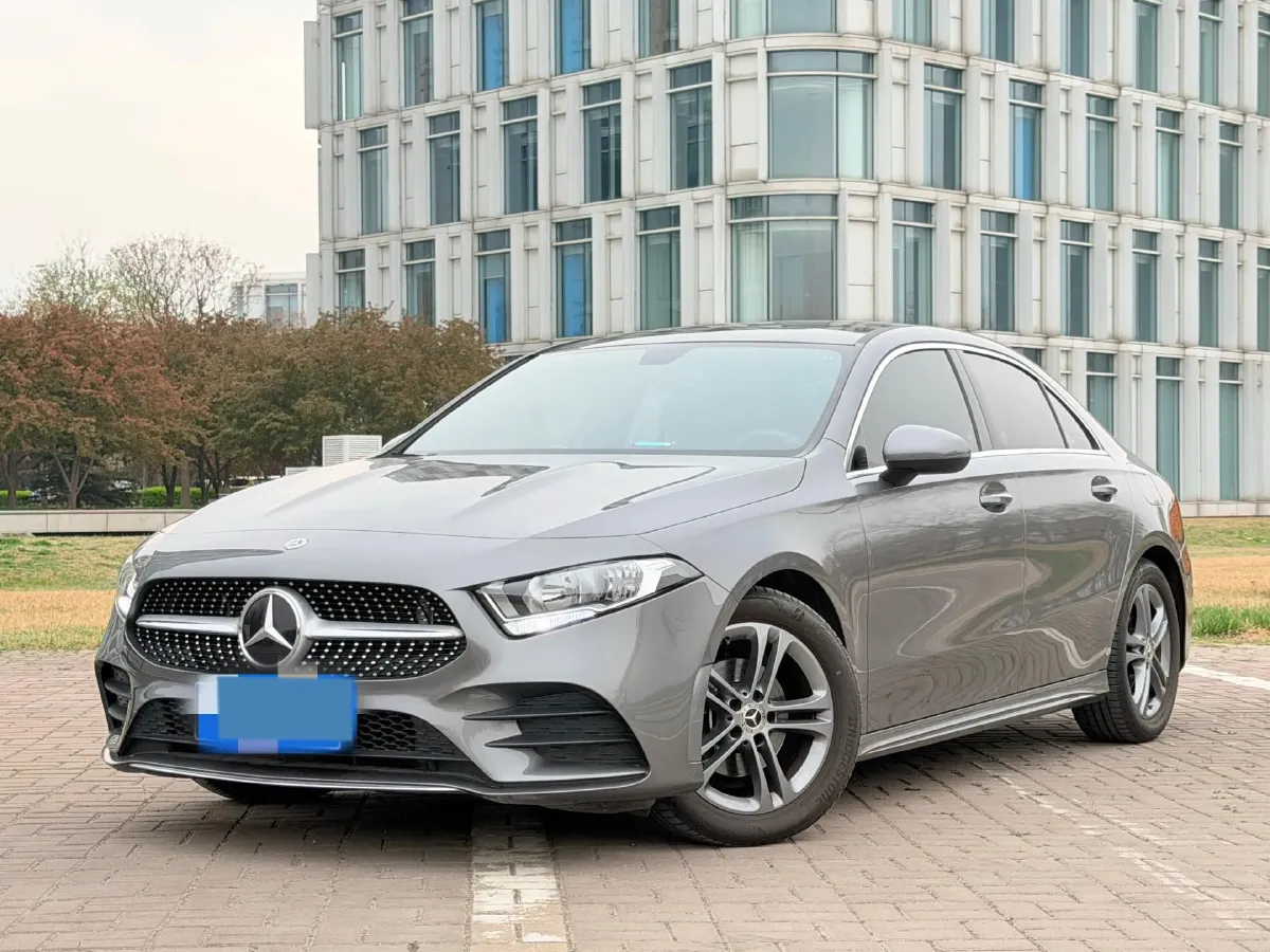 2021 Mercedes-Benz A Class 1.3T 136HP L4 7DCT,autocango,china used car exporter,china ev exporter,chinese used car exporter,chinese used ev exporter