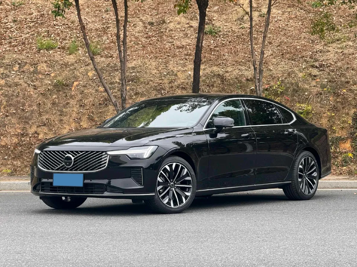 2025 Volvo S90 2.0T 250HP L4 8AT,autocango,china used car exporter,china ev exporter,chinese used car exporter,chinese used ev exporter