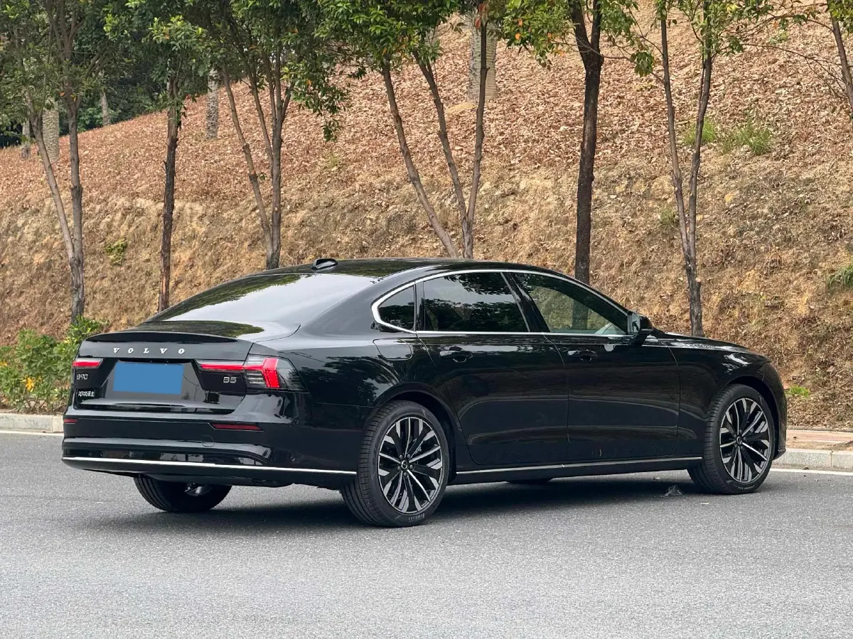2025 Volvo S90 2.0T 250HP L4 8AT,autocango,china used car exporter,china ev exporter,chinese used car exporter,chinese used ev exporter