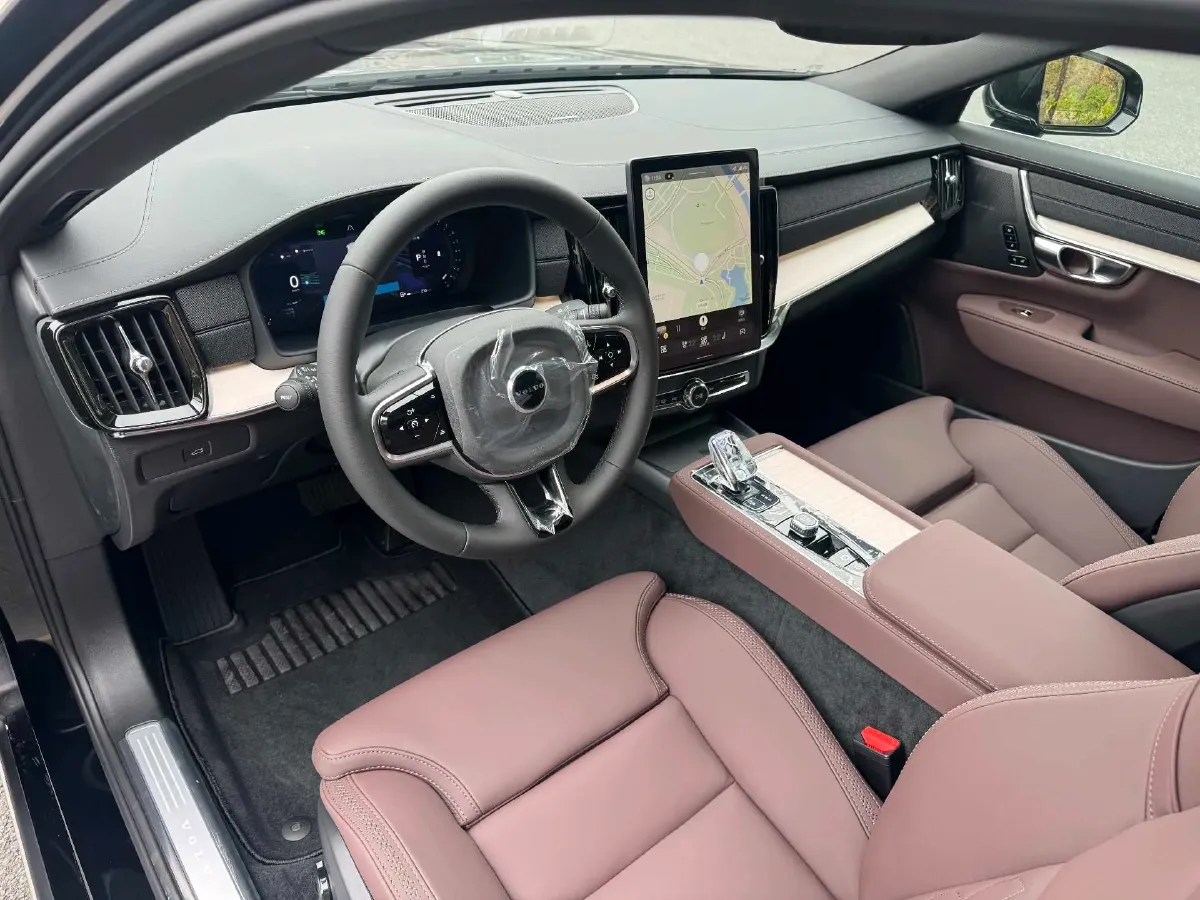 2025 Volvo S90 2.0T 250HP L4 8AT,autocango,china used car exporter,china ev exporter,chinese used car exporter,chinese used ev exporter