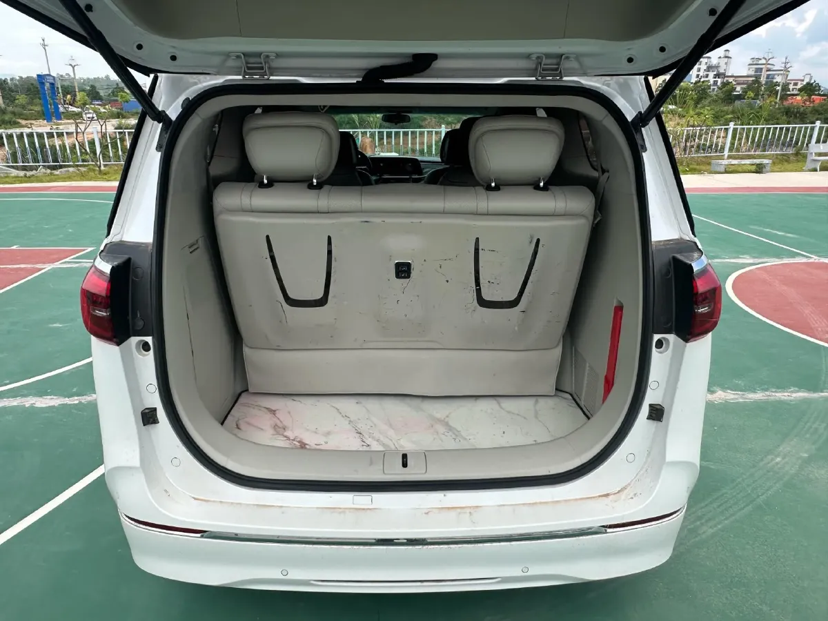 2022 Buick GL8 2.0T 237HP L4 9AT,autocango,china used car exporter,china ev exporter,chinese used car exporter,chinese used ev exporter