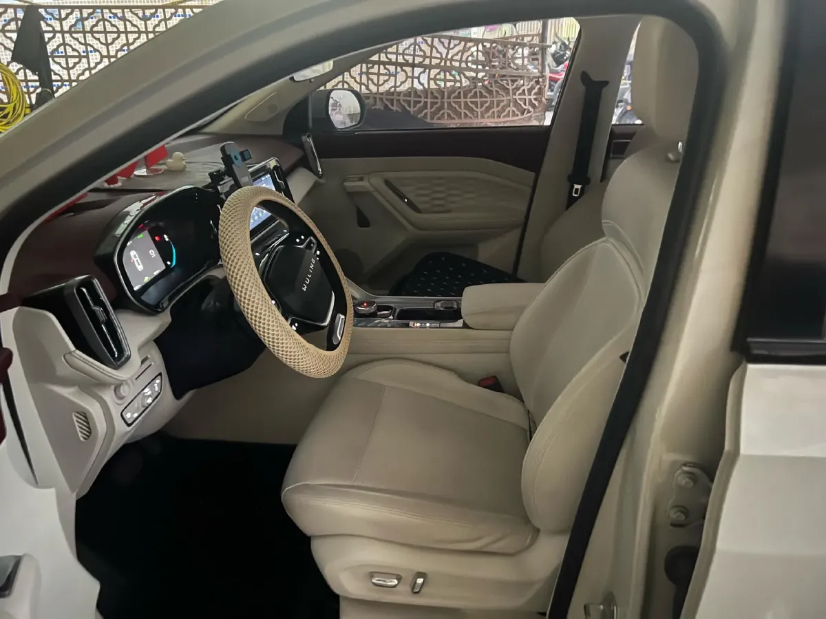 2023 WuLing XingYun 2.0L 136HP L4 1DHT Hybrid 1.8KWH,autocango,china used car exporter,china ev exporter,chinese used car exporter,chinese used ev exporter