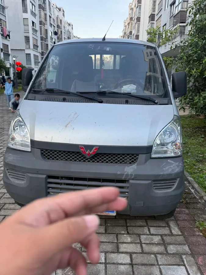 2021 WuLing RongGuang Mini Truck 1.5L 99HP L4 5MT,autocango,china used car exporter,china ev exporter,chinese used car exporter,chinese used ev exporter