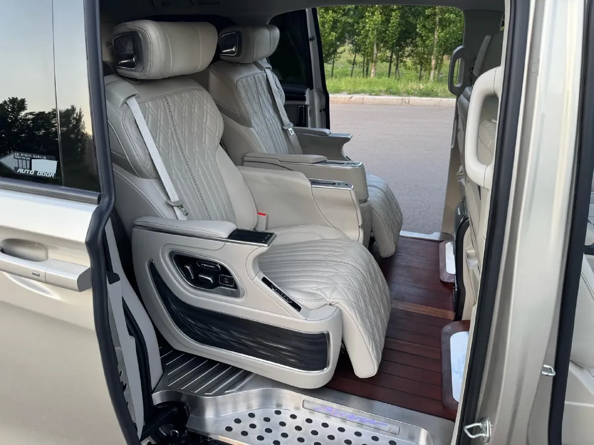 2021 Buick GL8 2.0T 237HP L4 9AT,autocango,china used car exporter,china ev exporter,chinese used car exporter,chinese used ev exporter