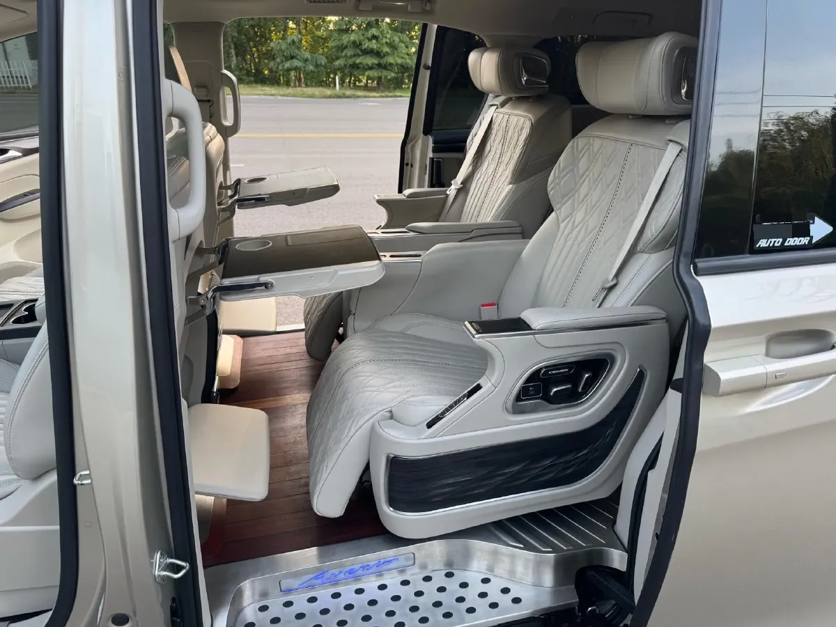 2021 Buick GL8 2.0T 237HP L4 9AT,autocango,china used car exporter,china ev exporter,chinese used car exporter,chinese used ev exporter