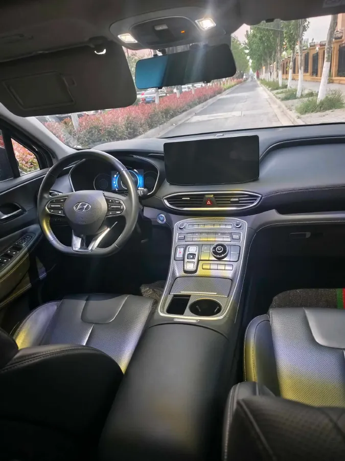 2023 Hyundai Santafe 2.0T 230HP L4 8AT,autocango,china used car exporter,china ev exporter,chinese used car exporter,chinese used ev exporter