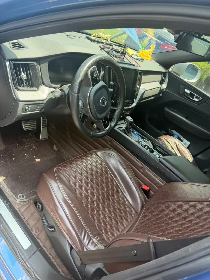 2019 Jeep Wrangler 2.0T 266HP L4 8AT,autocango,china used car exporter,china ev exporter,chinese used car exporter,chinese used ev exporter