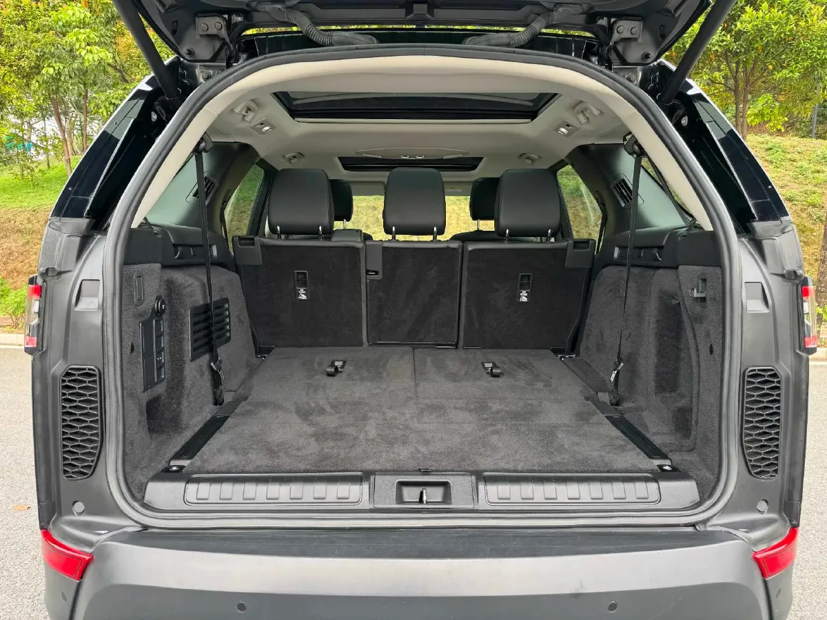 2020 Land Rover Discovery 3.0T 340HP V6 8AT,autocango,china used car exporter,china ev exporter,chinese used car exporter,chinese used ev exporter