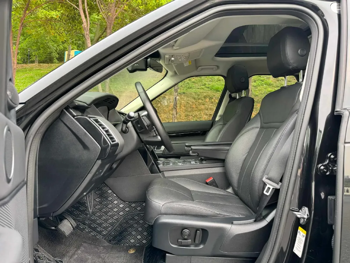2020 Land Rover Discovery 3.0T 340HP V6 8AT,autocango,china used car exporter,china ev exporter,chinese used car exporter,chinese used ev exporter