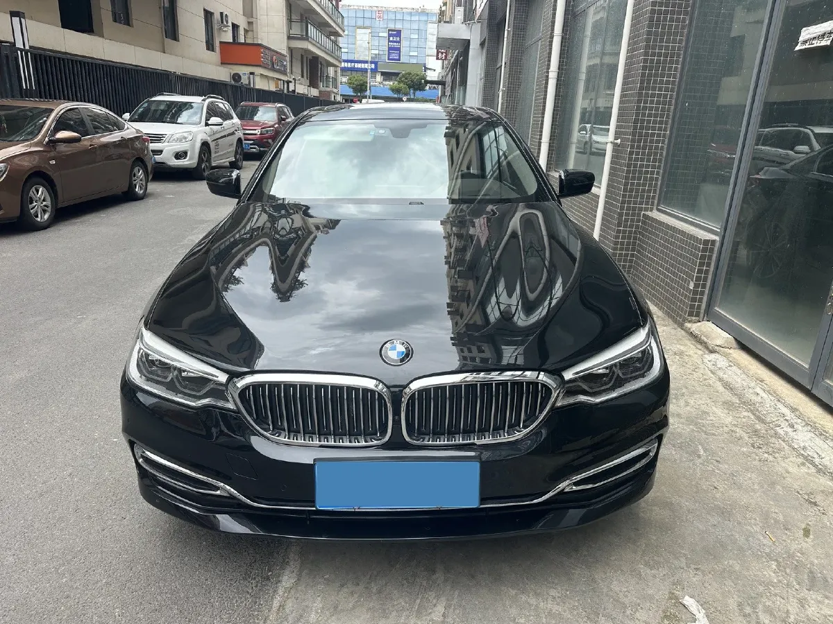 2020 BMW 5 Series 2.0T 252HP L4 8AT,autocango,china used car exporter,china ev exporter,chinese used car exporter,chinese used ev exporter