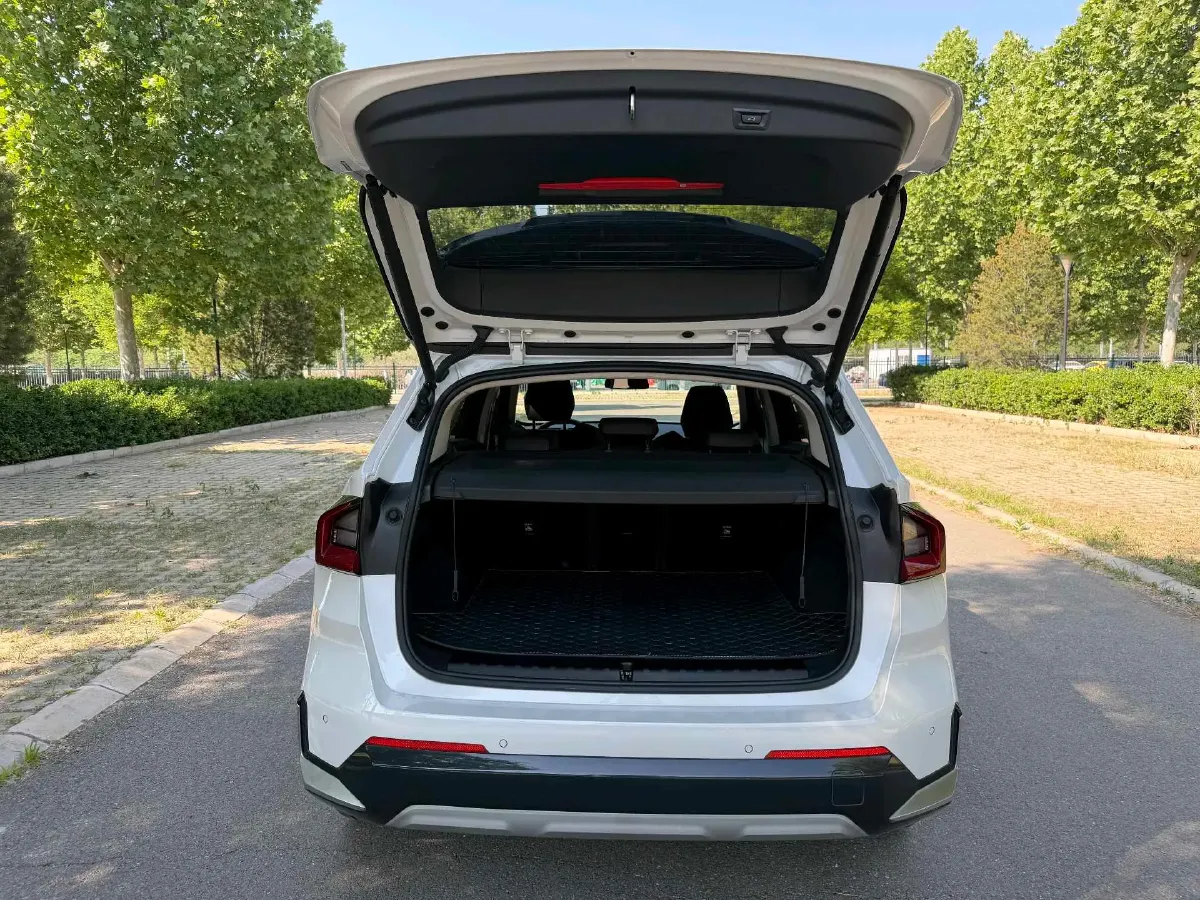 2023 BMW X1 1.5T 156HP L3 7DCT,autocango,china used car exporter,china ev exporter,chinese used car exporter,chinese used ev exporter