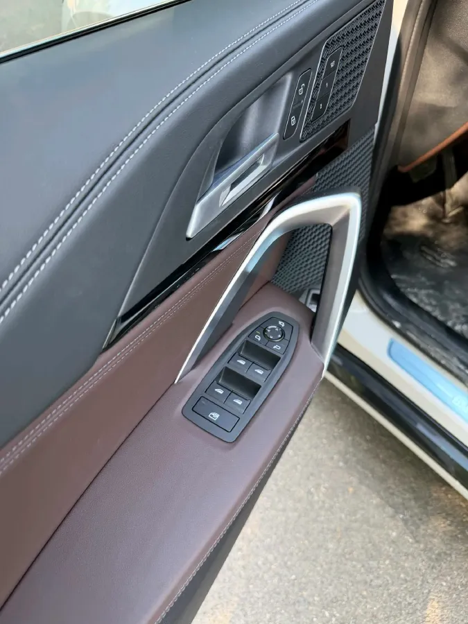 2023 BMW X1 1.5T 156HP L3 7DCT,autocango,china used car exporter,china ev exporter,chinese used car exporter,chinese used ev exporter