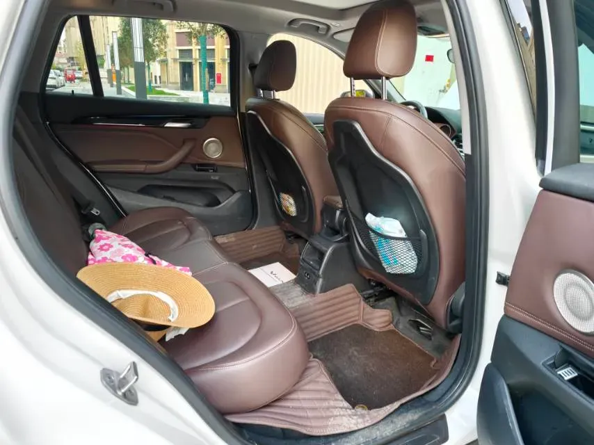 2022 BMW X1 1.5T 140HP L3 7DCT,autocango,china used car exporter,china ev exporter,chinese used car exporter,chinese used ev exporter