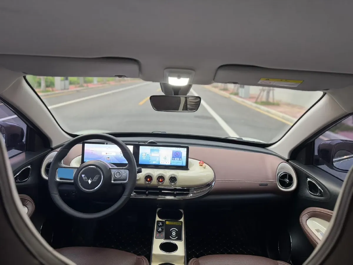 2023 WuLing BinGuo BEV 31.9KWH,autocango,china used car exporter,china ev exporter,chinese used car exporter,chinese used ev exporter