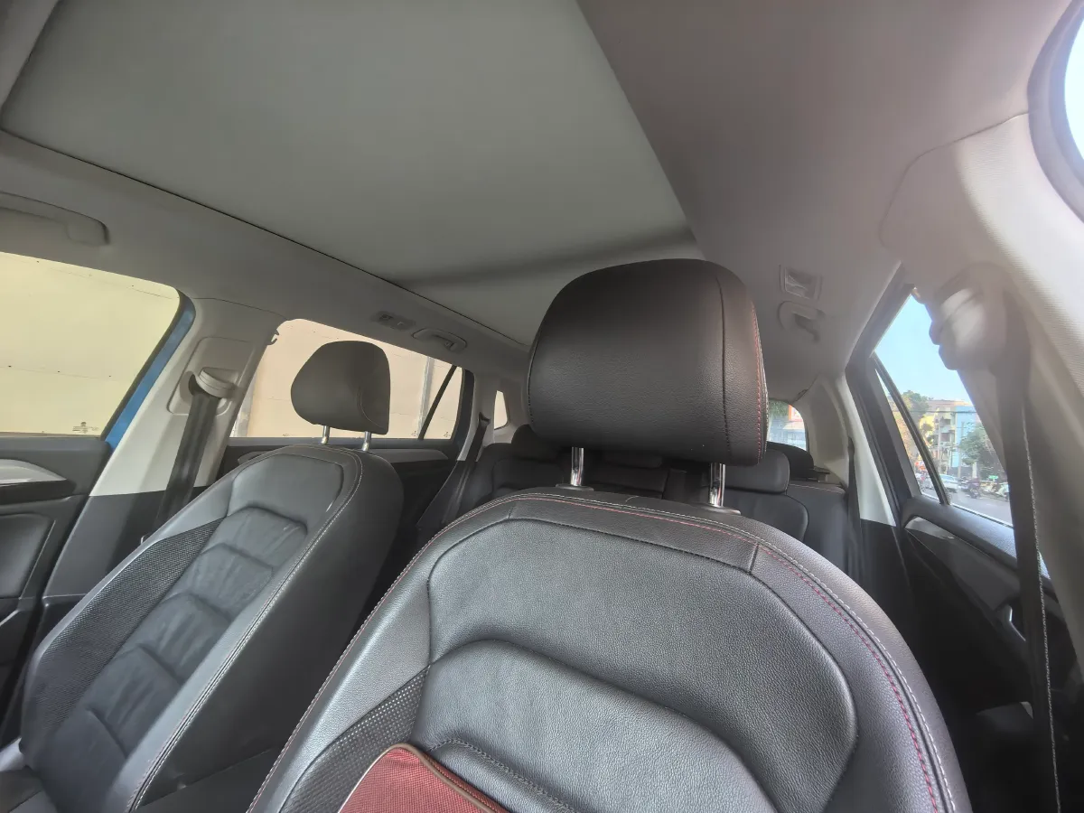 2019 Jeep Cherokee 2.0T 234HP L4 9AT,autocango,china used car exporter,china ev exporter,chinese used car exporter,chinese used ev exporter