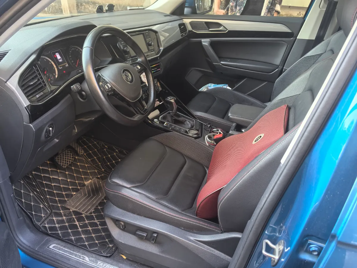 2019 Jeep Cherokee 2.0T 234HP L4 9AT,autocango,china used car exporter,china ev exporter,chinese used car exporter,chinese used ev exporter