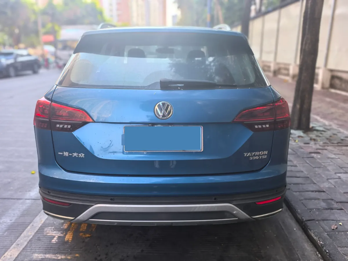 2019 Jeep Cherokee 2.0T 234HP L4 9AT,autocango,china used car exporter,china ev exporter,chinese used car exporter,chinese used ev exporter