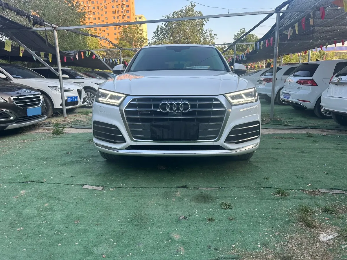 2020 Audi Q5L 2.0T 252HP L4 7DCT,autocango,china used car exporter,china ev exporter,chinese used car exporter,chinese used ev exporter