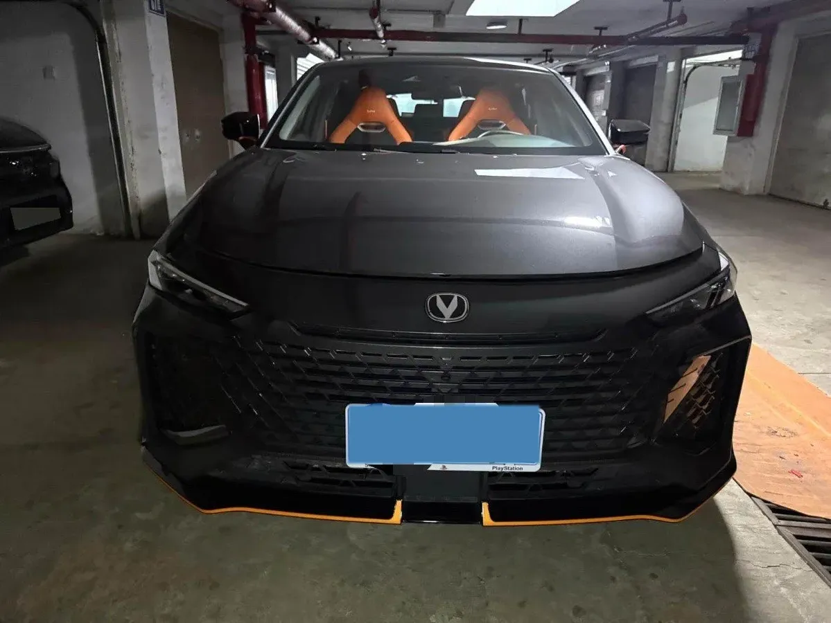 2023 ChangAn UNI-V 2.0T 233HP L4 8AT,autocango,china used car exporter,china ev exporter,chinese used car exporter,chinese used ev exporter