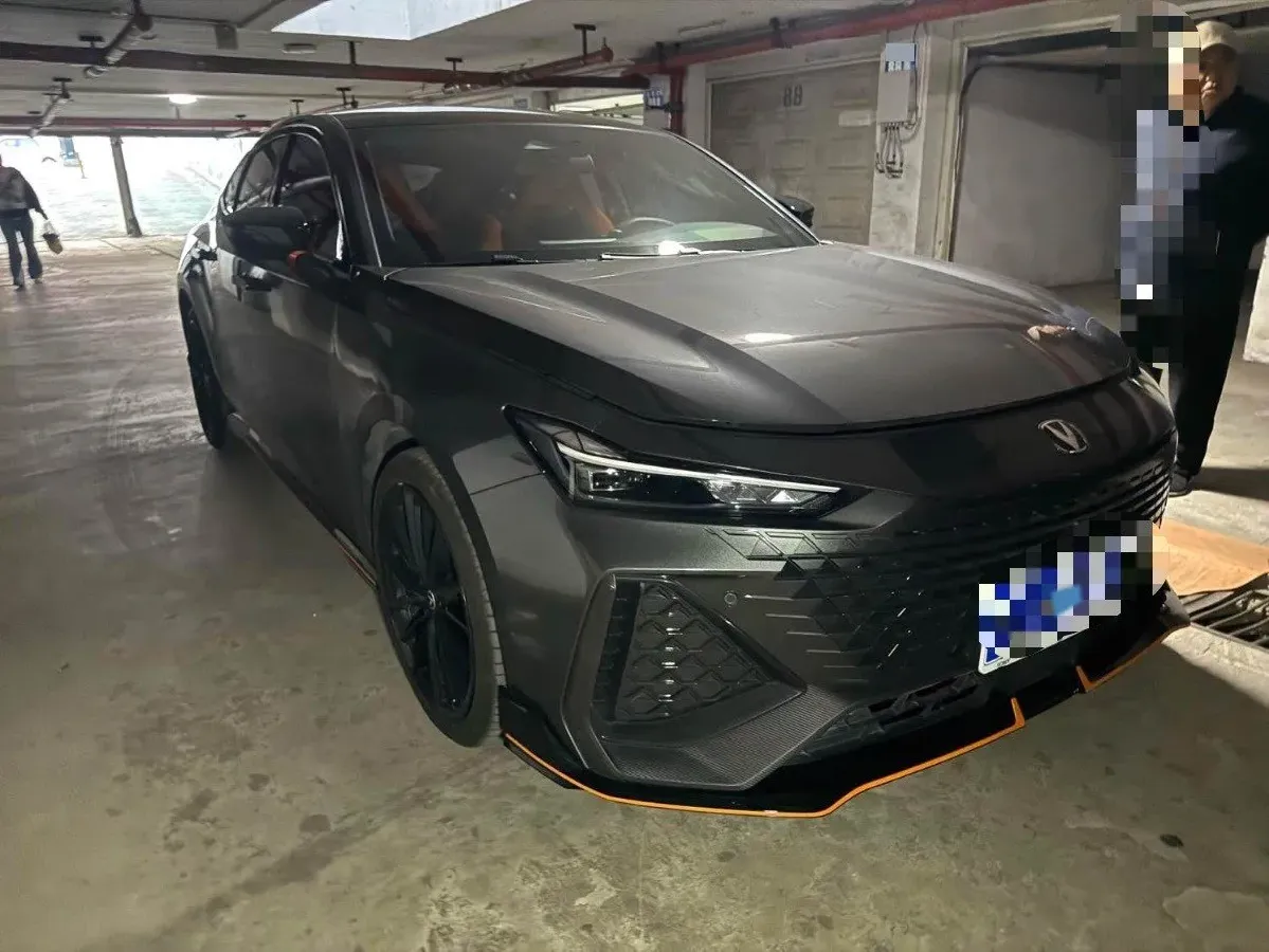 2023 ChangAn UNI-V 2.0T 233HP L4 8AT,autocango,china used car exporter,china ev exporter,chinese used car exporter,chinese used ev exporter