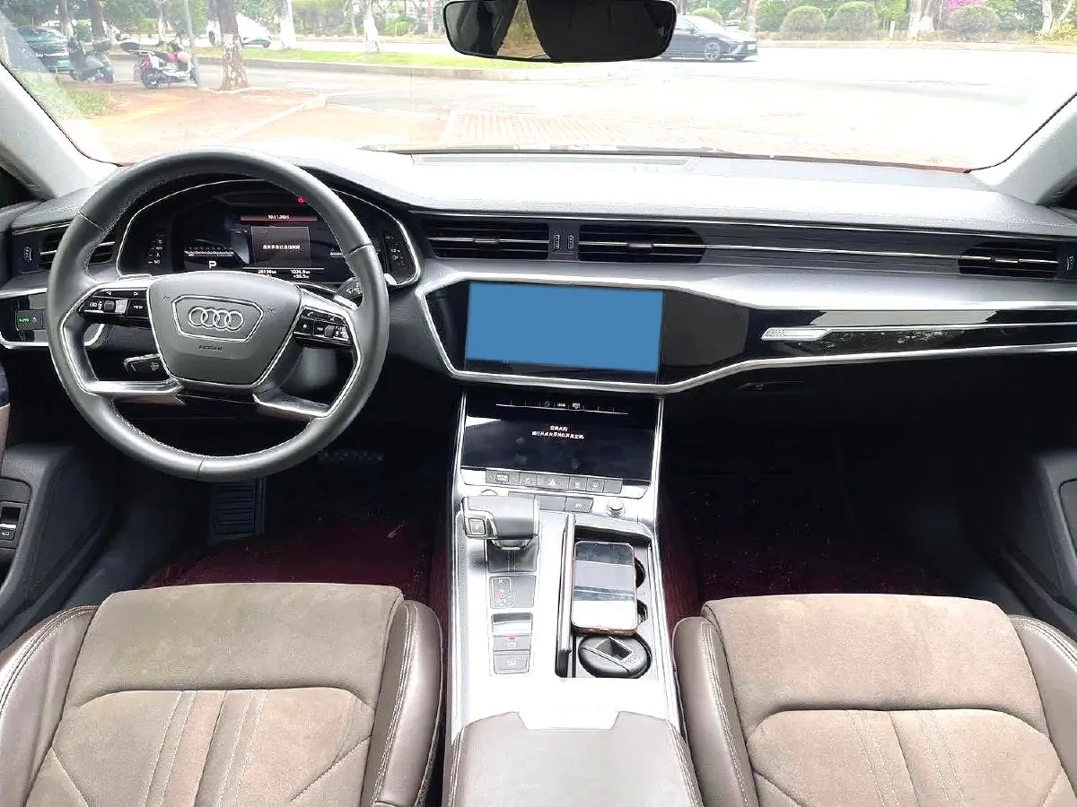 2024 Audi A7L 2.0T 245HP L4 7DCT,autocango,china used car exporter,china ev exporter,chinese used car exporter,chinese used ev exporter