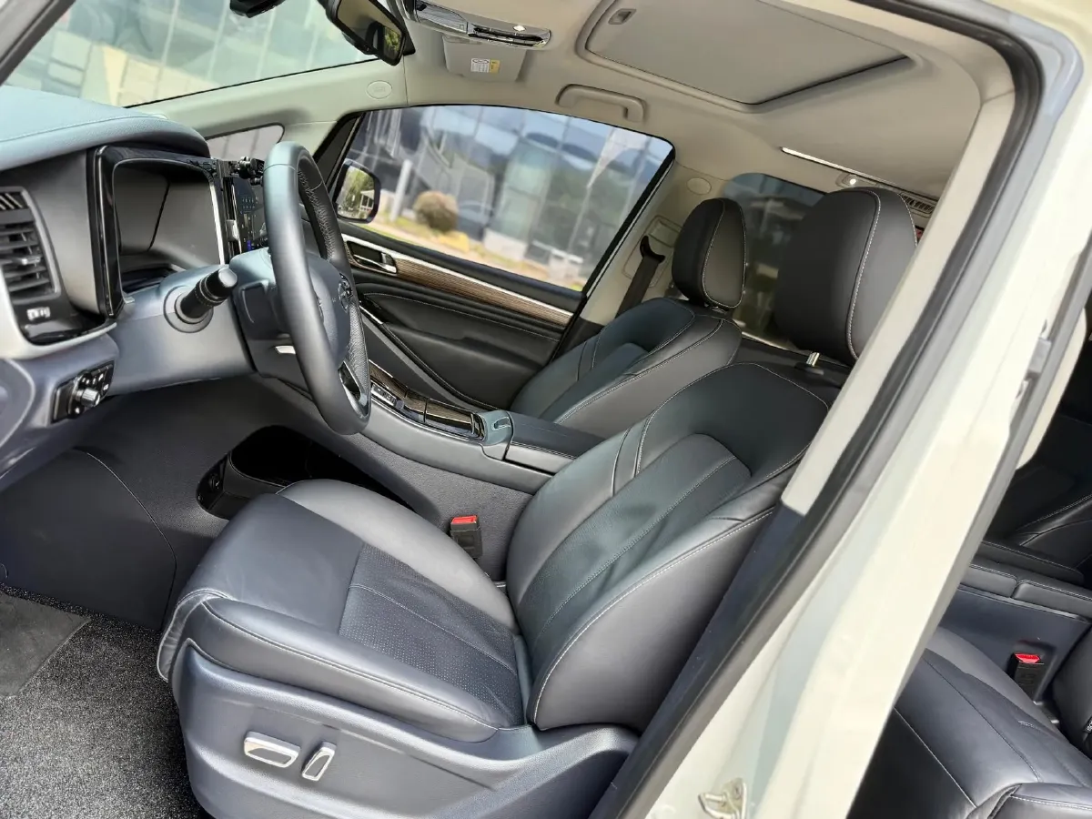 2021 GAC Trumpchi M8 2.0T 252HP L4 8AT,autocango,china used car exporter,china ev exporter,chinese used car exporter,chinese used ev exporter