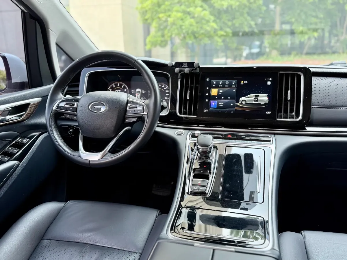 2021 GAC Trumpchi M8 2.0T 252HP L4 8AT,autocango,china used car exporter,china ev exporter,chinese used car exporter,chinese used ev exporter