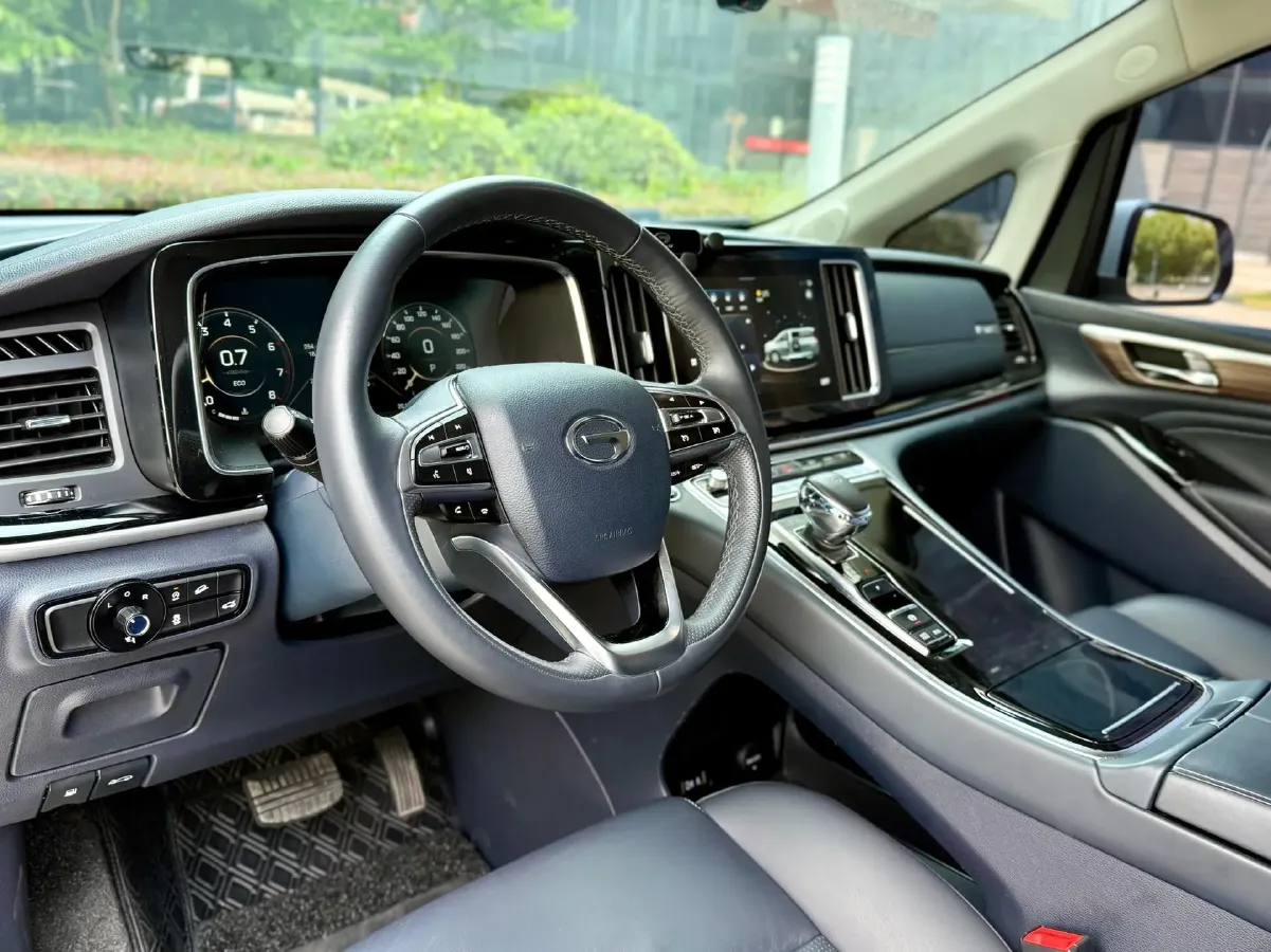 2021 GAC Trumpchi M8 2.0T 252HP L4 8AT,autocango,china used car exporter,china ev exporter,chinese used car exporter,chinese used ev exporter