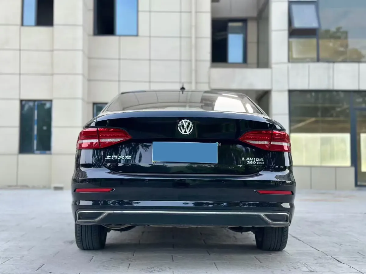 2018 Skoda Karoq 1.4T 150HP L4 7DCT,autocango,china used car exporter,china ev exporter,chinese used car exporter,chinese used ev exporter
