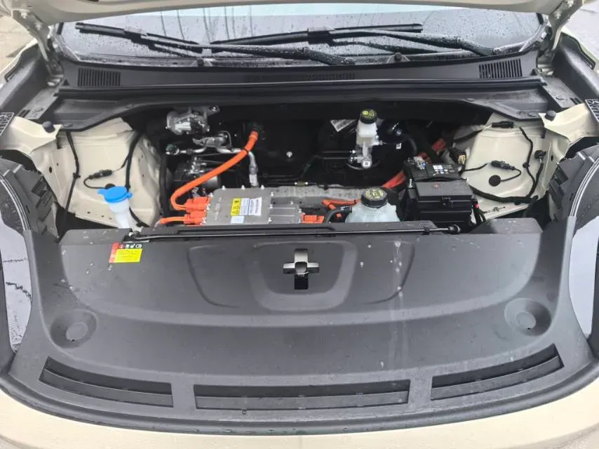 2025 WuLing HongGuang New Energy REEV 99HP REEV,autocango,china used car exporter,china ev exporter,chinese used car exporter,chinese used ev exporter