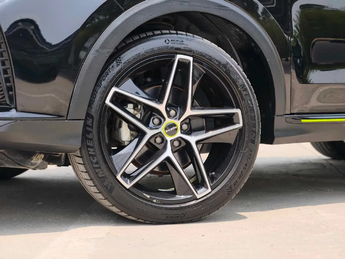 2021 Roewe RX5 1.5T 181HP L4 7DCT,autocango,china used car exporter,china ev exporter,chinese used car exporter,chinese used ev exporter
