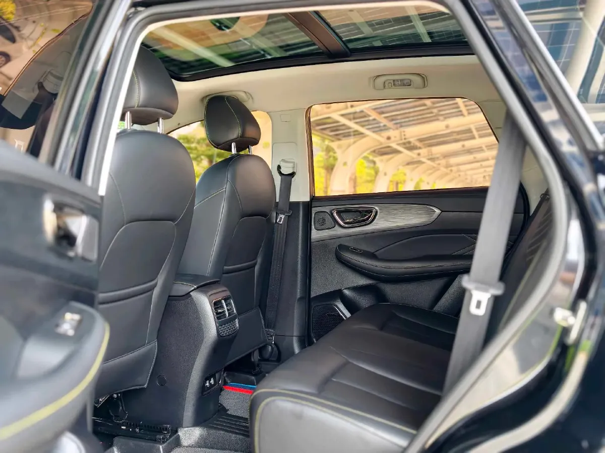 2021 Roewe RX5 1.5T 181HP L4 7DCT,autocango,china used car exporter,china ev exporter,chinese used car exporter,chinese used ev exporter