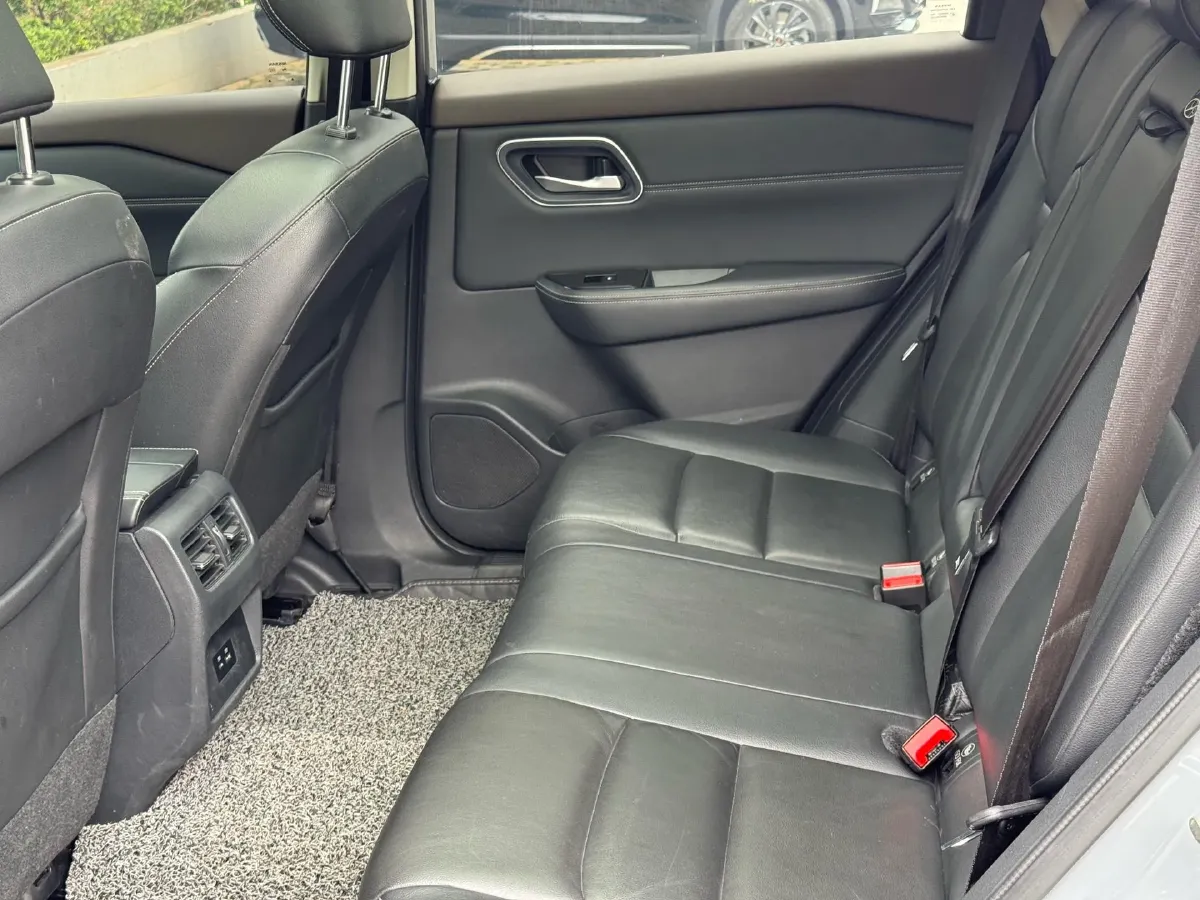 2021 Nissan X-Trail 1.5T 204HP L3 CVT,autocango,china used car exporter,china ev exporter,chinese used car exporter,chinese used ev exporter