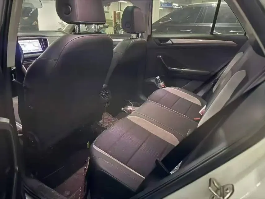 2019 Volkswagen T-Roc 1.4T 150HP L4 7DCT,autocango,china used car exporter,china ev exporter,chinese used car exporter,chinese used ev exporter