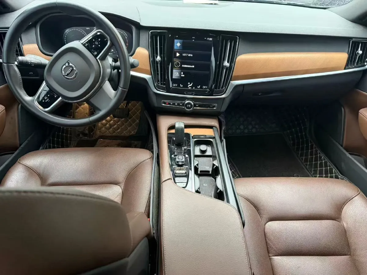 2021 Volvo S90 2.0T 250HP L4 8AT,autocango,china used car exporter,china ev exporter,chinese used car exporter,chinese used ev exporter