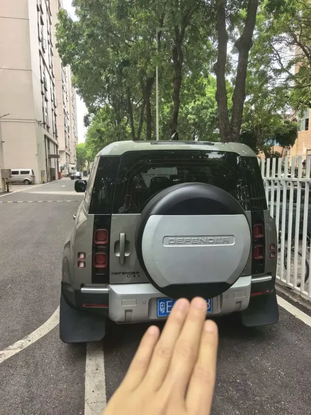 2020 Land Rover Defender 3.0T 400HP L6 8AT,autocango,china used car exporter,china ev exporter,chinese used car exporter,chinese used ev exporter