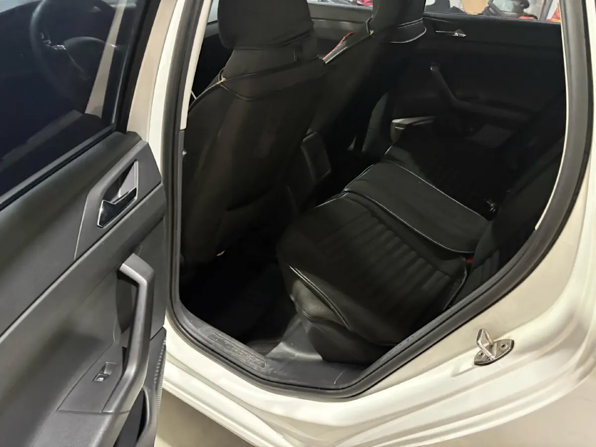 2019 Volkswagen Polo 1.5L 113HP L4 6AT,autocango,china used car exporter,china ev exporter,chinese used car exporter,chinese used ev exporter