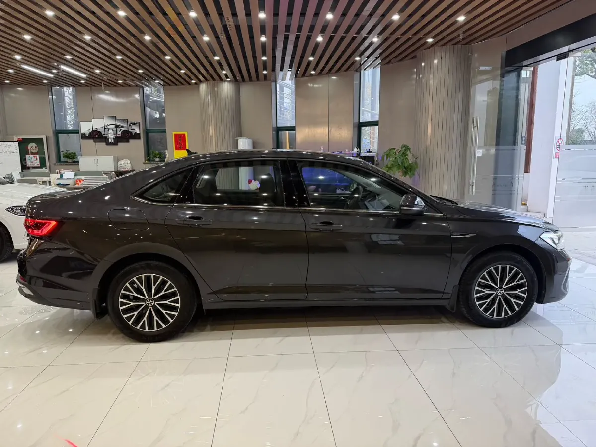 2023 Volkswagen Sagitar 1.2T 116HP L4 7DCT,autocango,china used car exporter,china ev exporter,chinese used car exporter,chinese used ev exporter