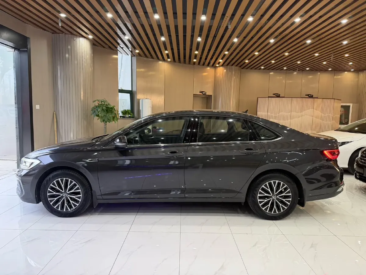 2023 Volkswagen Sagitar 1.2T 116HP L4 7DCT,autocango,china used car exporter,china ev exporter,chinese used car exporter,chinese used ev exporter