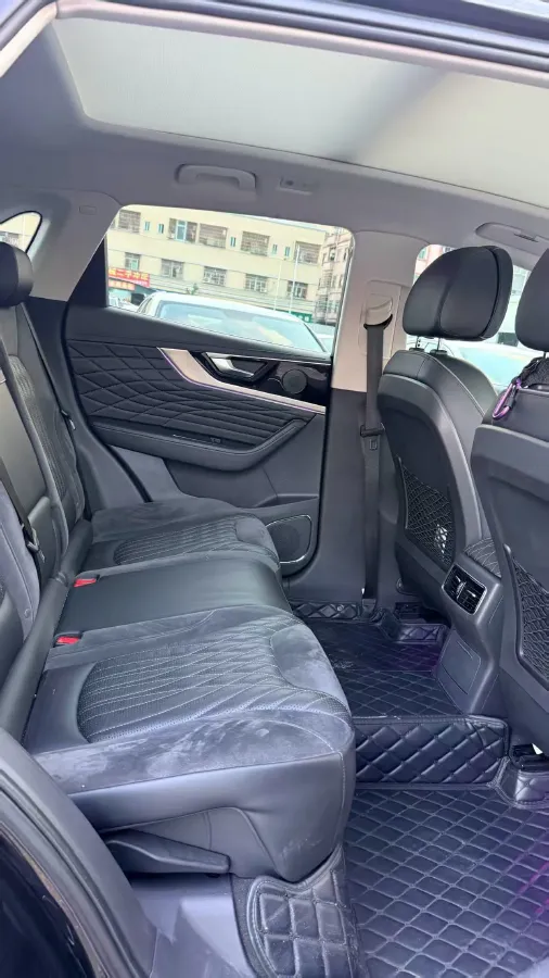 2019 HongQi HS5 2.0T 224HP L4 6AT,autocango,china used car exporter,china ev exporter,chinese used car exporter,chinese used ev exporter