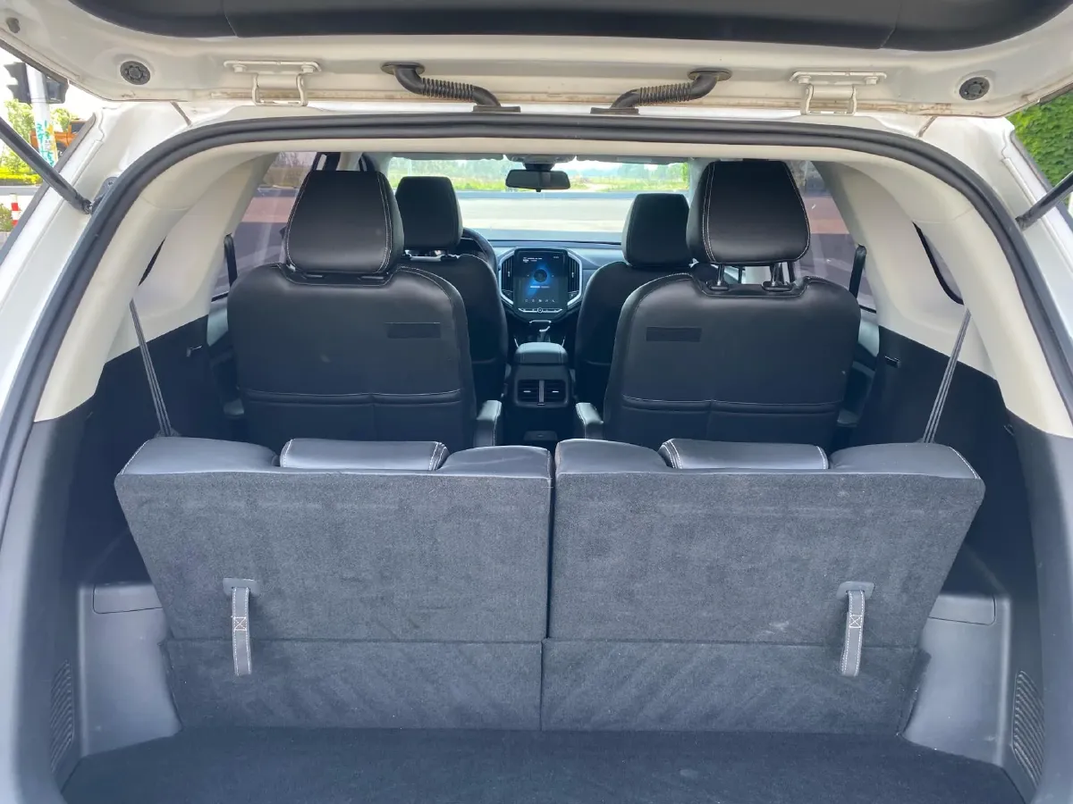 2021 BaoJun 530 1.5T 147HP L4 CVT,autocango,china used car exporter,china ev exporter,chinese used car exporter,chinese used ev exporter