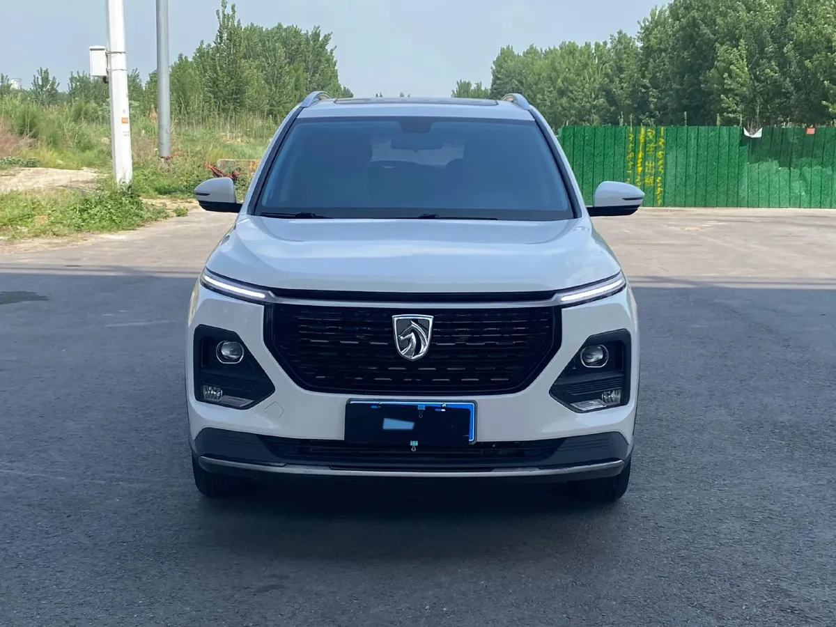 2021 BaoJun 530 1.5T 147HP L4 CVT,autocango,china used car exporter,china ev exporter,chinese used car exporter,chinese used ev exporter
