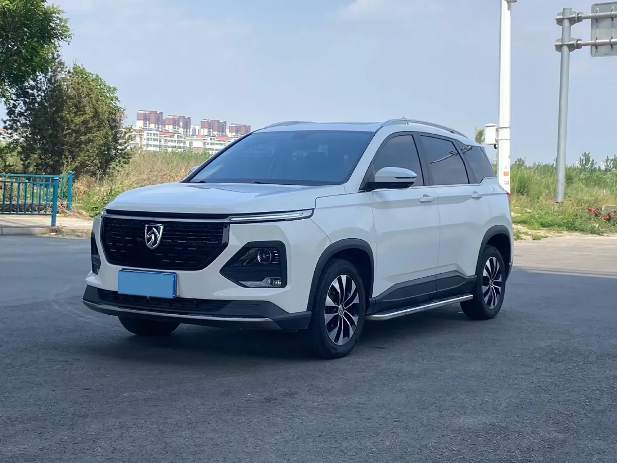 2021 BaoJun 530 1.5T 147HP L4 CVT,autocango,china used car exporter,china ev exporter,chinese used car exporter,chinese used ev exporter