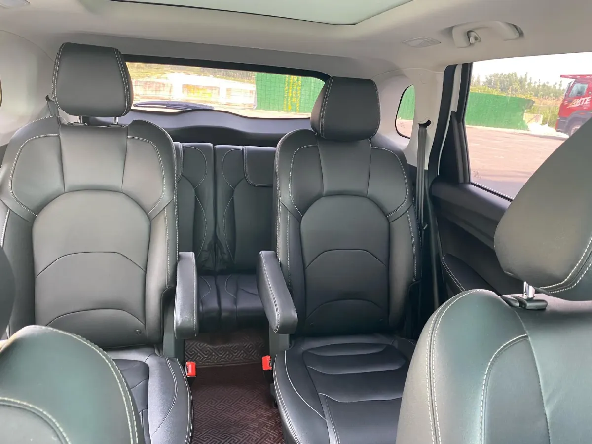 2021 BaoJun 530 1.5T 147HP L4 CVT,autocango,china used car exporter,china ev exporter,chinese used car exporter,chinese used ev exporter