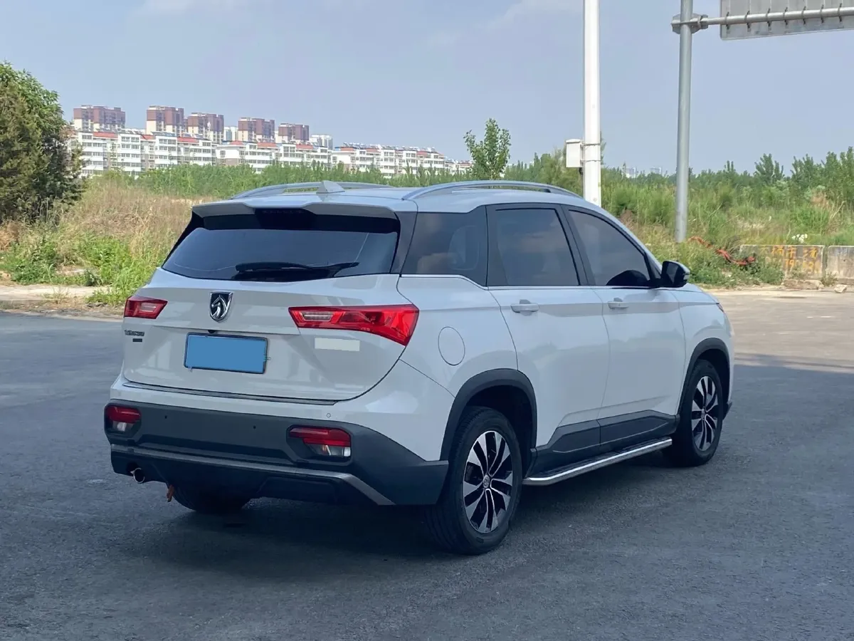 2021 BaoJun 530 1.5T 147HP L4 CVT,autocango,china used car exporter,china ev exporter,chinese used car exporter,chinese used ev exporter