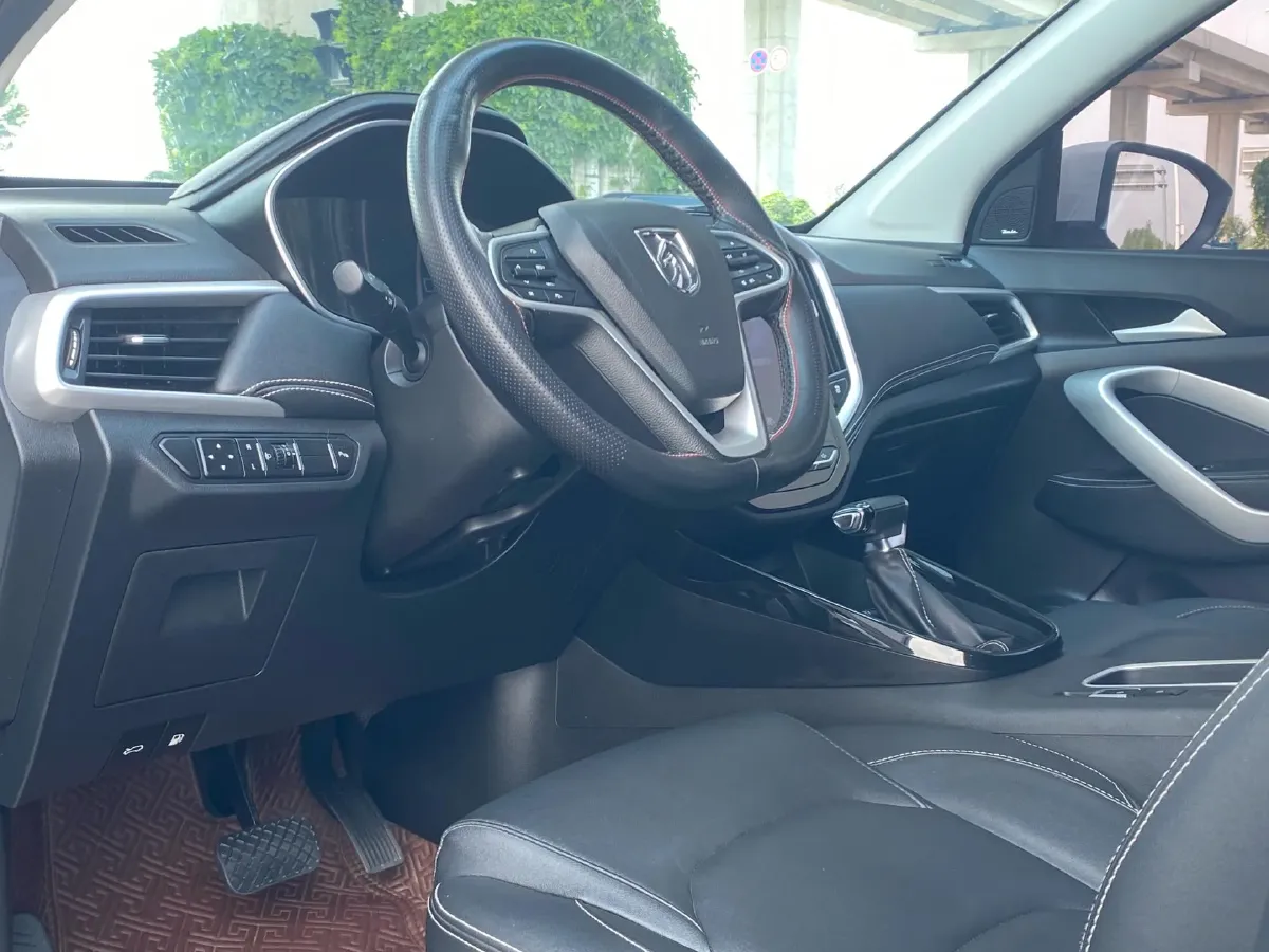 2021 BaoJun 530 1.5T 147HP L4 CVT,autocango,china used car exporter,china ev exporter,chinese used car exporter,chinese used ev exporter