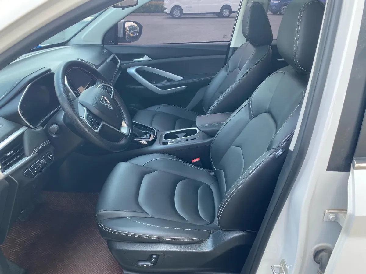 2021 BaoJun 530 1.5T 147HP L4 CVT,autocango,china used car exporter,china ev exporter,chinese used car exporter,chinese used ev exporter