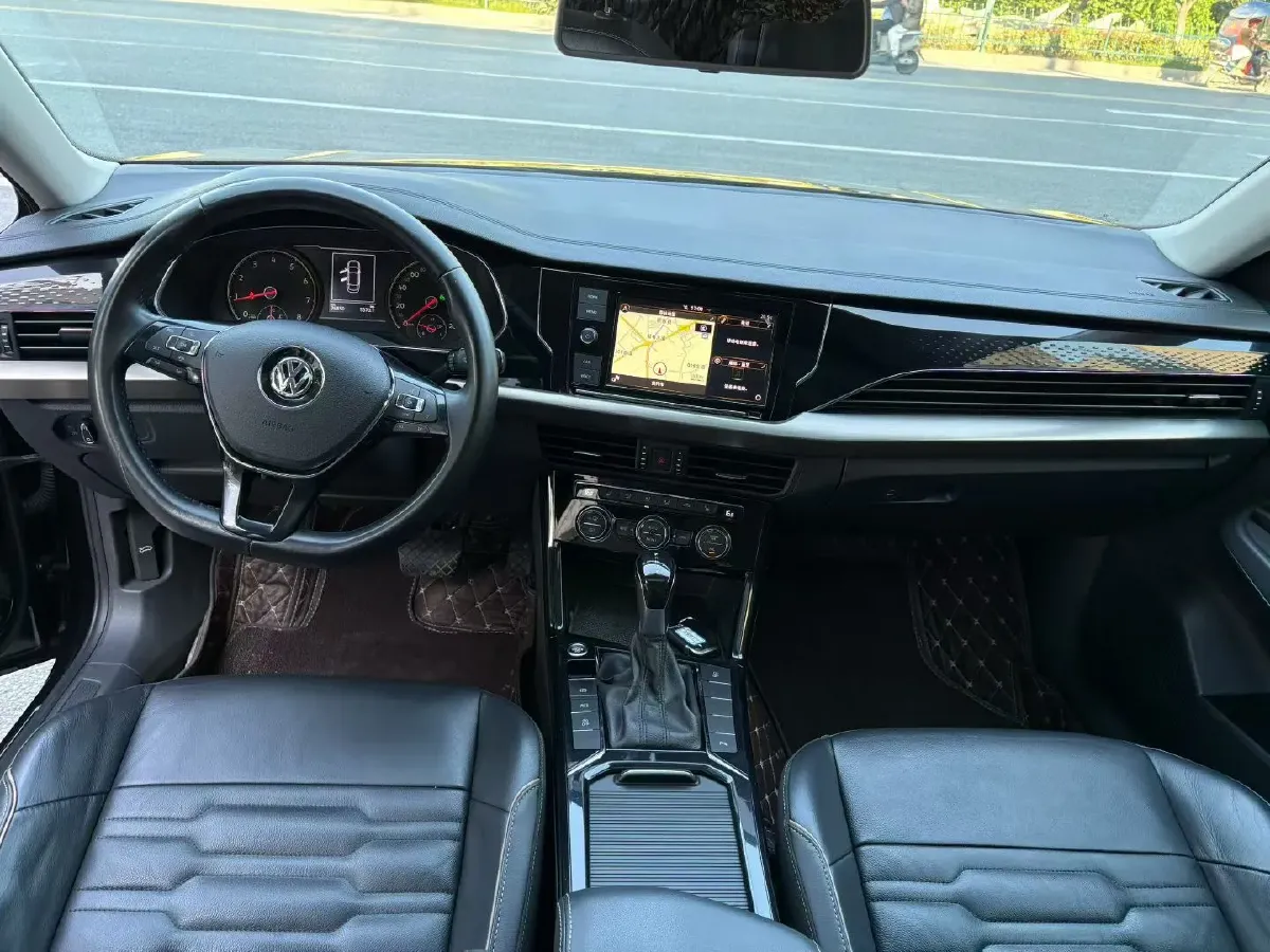 2019 Skoda Kodiak 2.0T 186HP L4 7DCT,autocango,china used car exporter,china ev exporter,chinese used car exporter,chinese used ev exporter