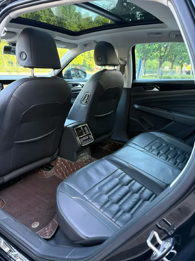 2019 Skoda Kodiak 2.0T 186HP L4 7DCT,autocango,china used car exporter,china ev exporter,chinese used car exporter,chinese used ev exporter