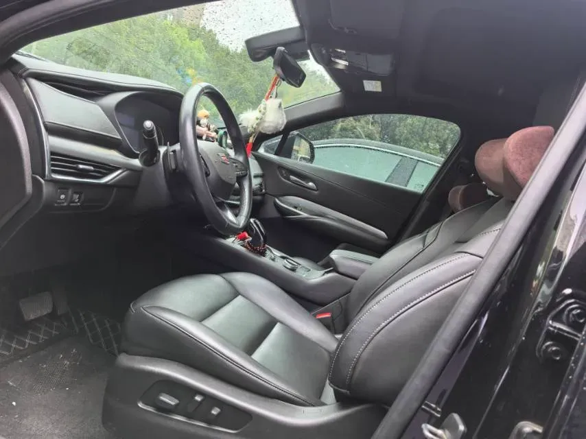 2021 Cadillac XT4 2.0T 237HP L4 9AT,autocango,china used car exporter,china ev exporter,chinese used car exporter,chinese used ev exporter